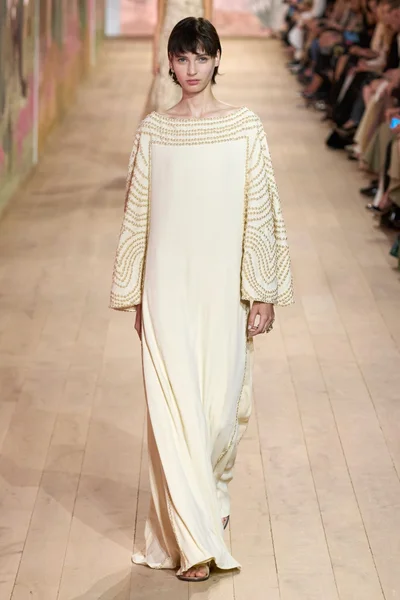 Look 22